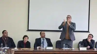 منظمات ذوي الإعاقة تدعو لنشر لغة الإشارة