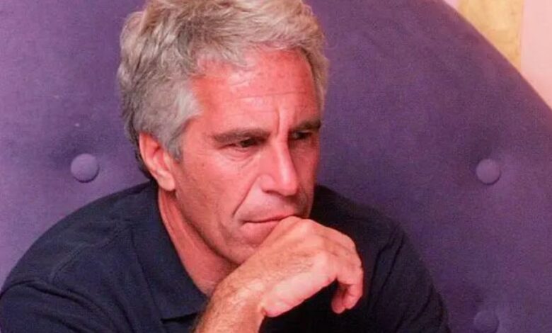 الملياردير الذي أسقطته تهم استغلال القاصرات .. من هو جيفري إبستين ؟